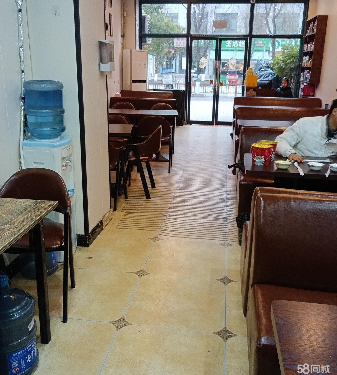(转让)夜宵店人流量大新装修