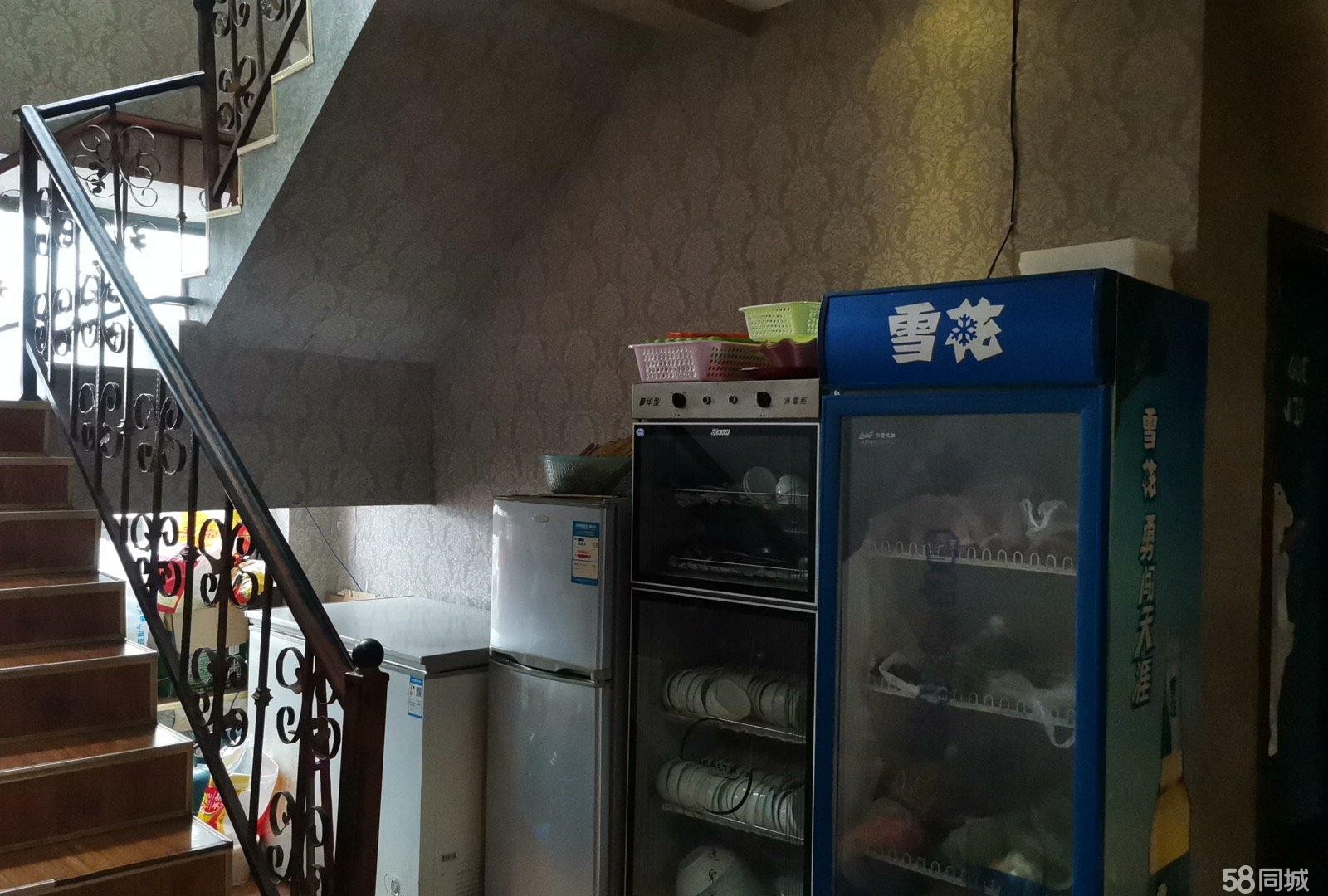 (转让)一个大厅、六间包房、一间住房、- -厨三卫、一间储藏室