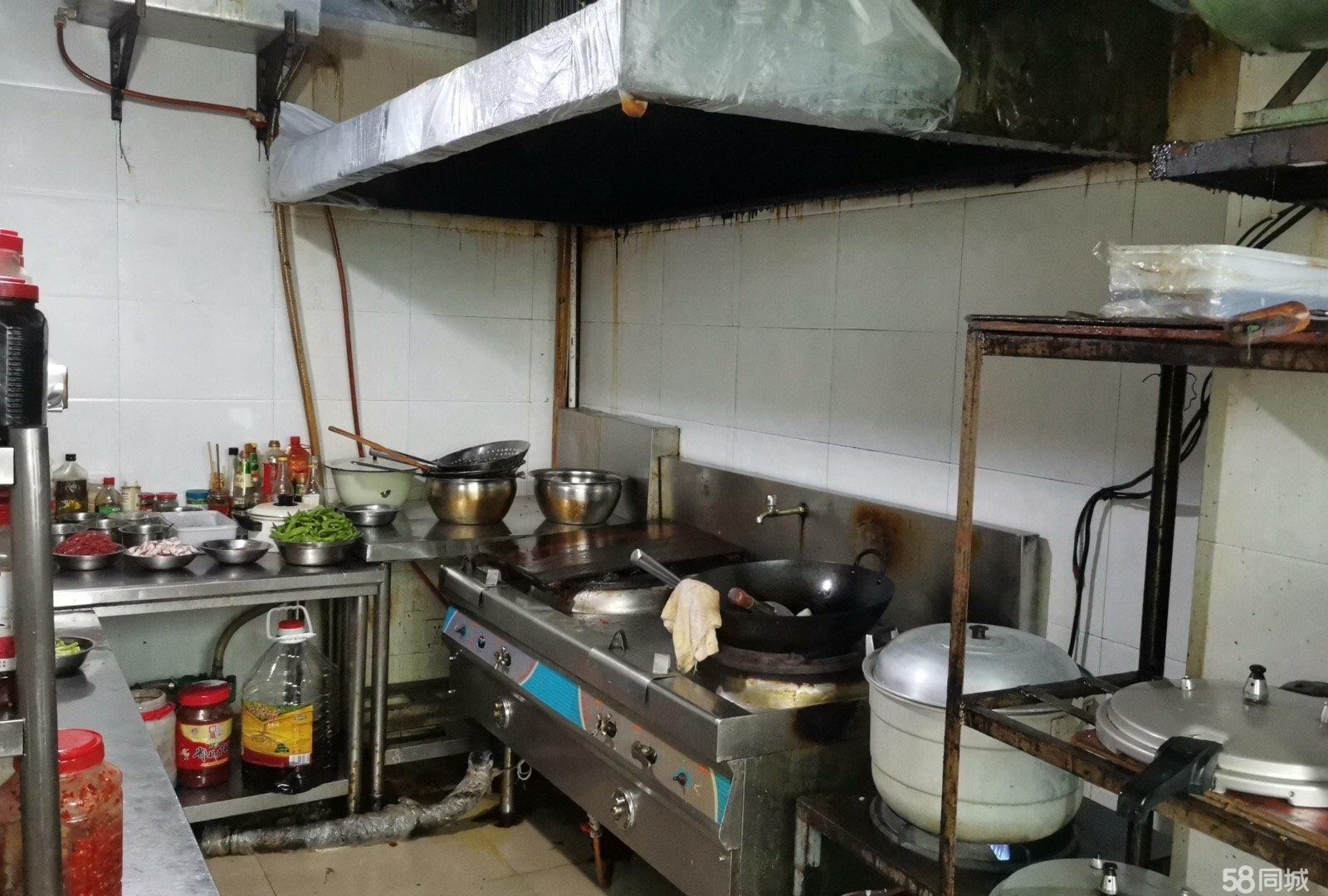 (转让)一个大厅、六间包房、一间住房、- -厨三卫、一间储藏室