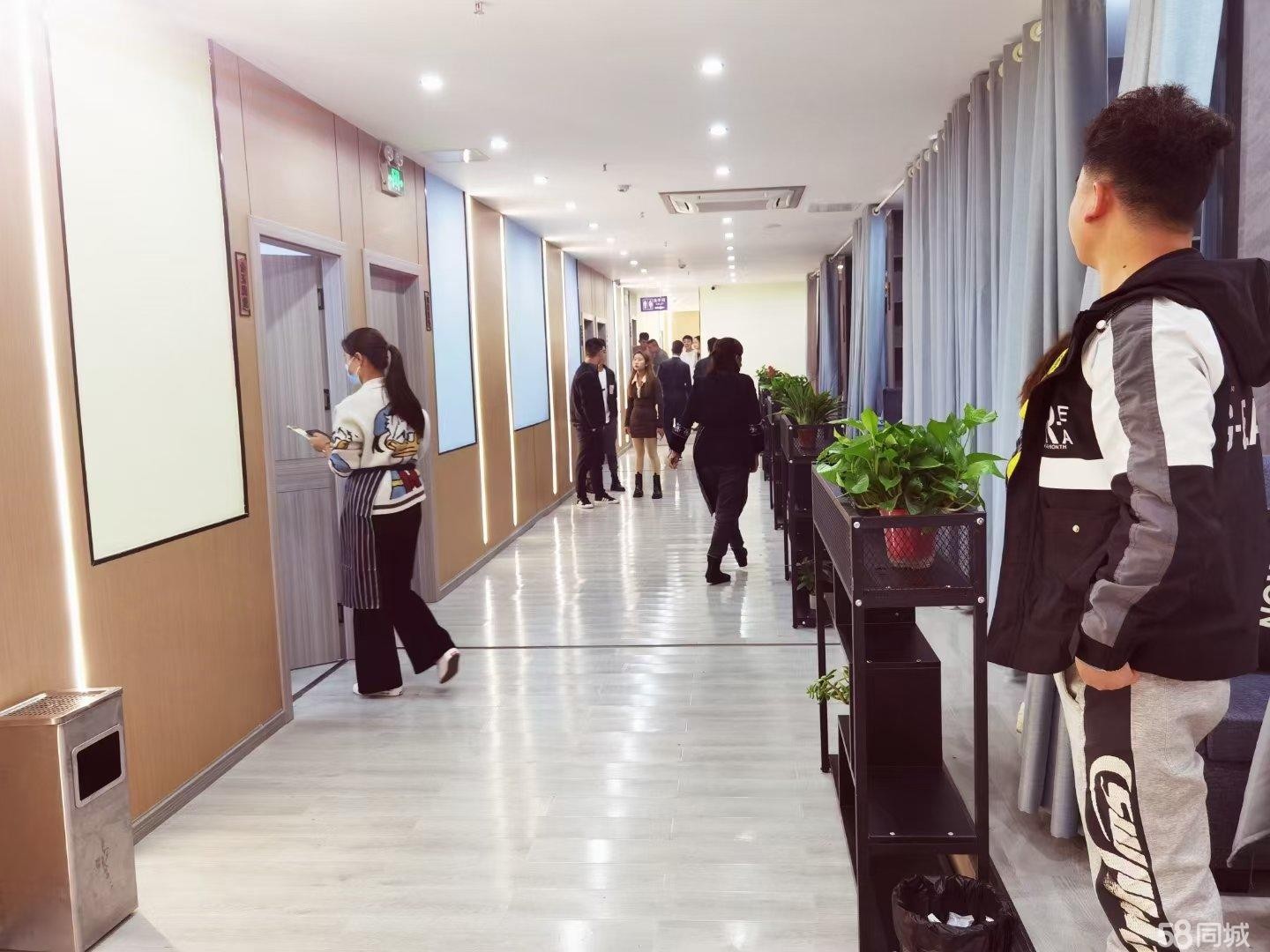 (转让)因合伙人原因亏本转让接手即可营业位置环境好千值万值