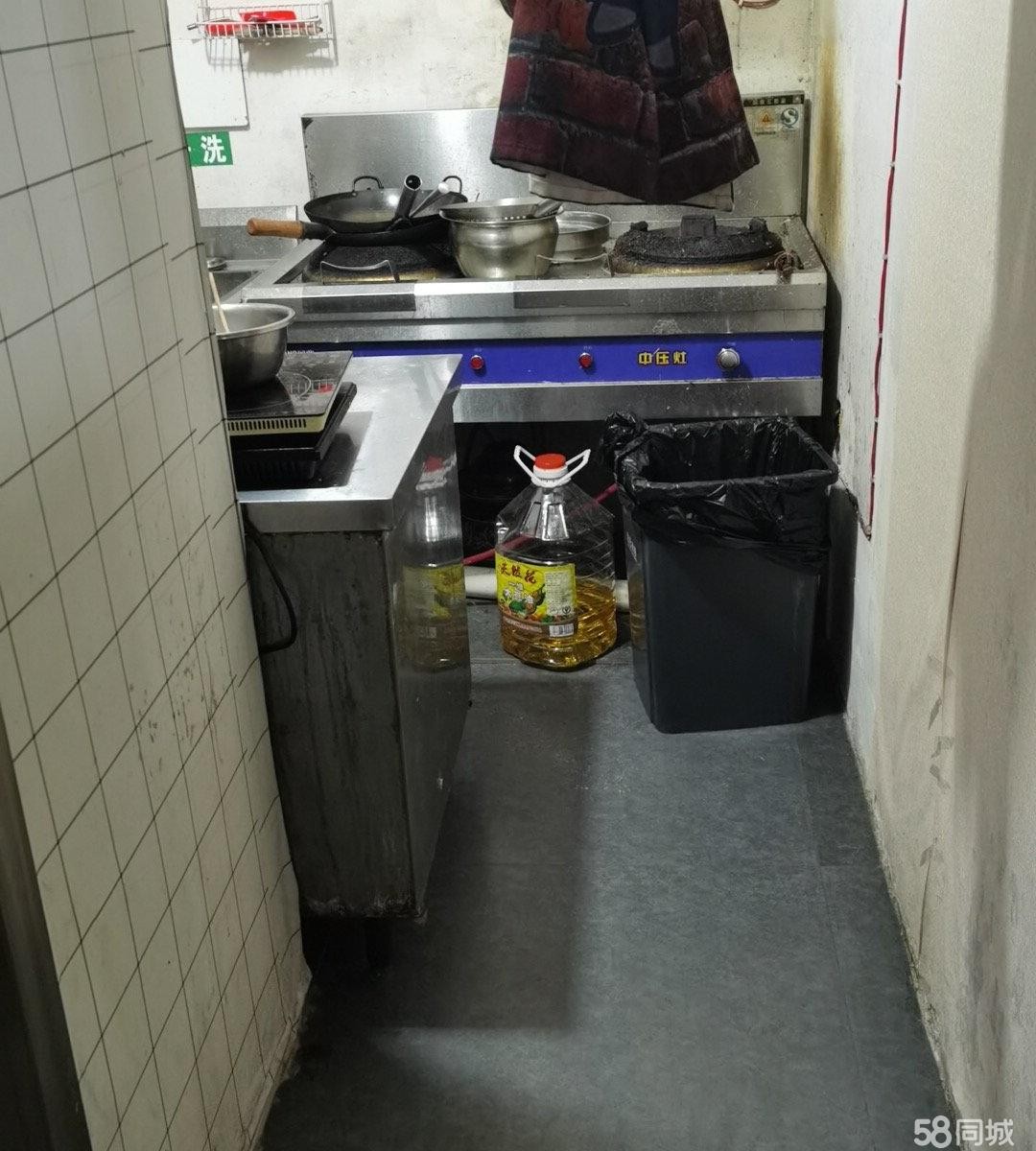 (转让)做餐饮夜宵很适合，冰箱，烤炉，家居都是新的