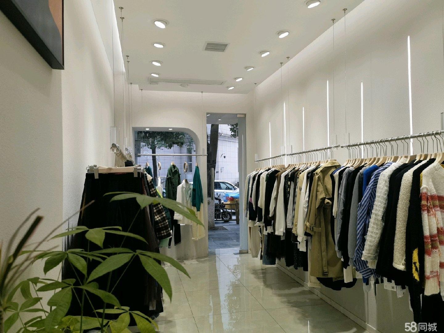 (转让)个人原因盈利服装店转让有稳定的客源接手即可