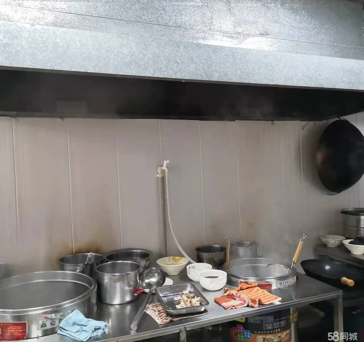 (转让)东欣彩虹城后门旺铺转让,押金1w租金半年一付转让费可面议