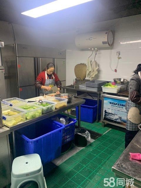 (转让)高端餐饮店低价整体转让