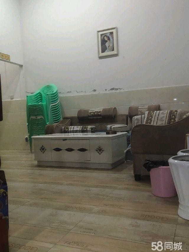 (转让)转手便可营业,有四间包房，总面积有182m2有意者面谈