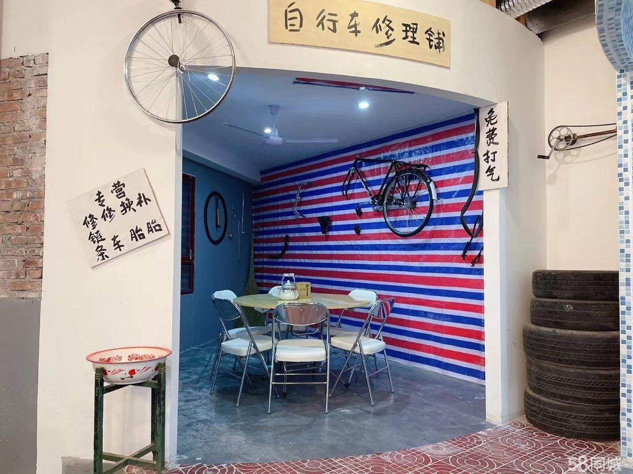 (转让)的位置，石板街美食街旁边就是澳门路商圈