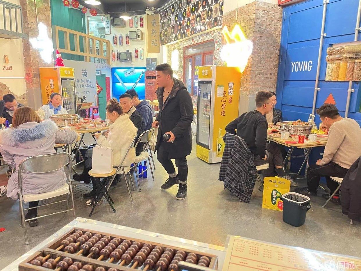 (转让)的位置，石板街美食街旁边就是澳门路商圈