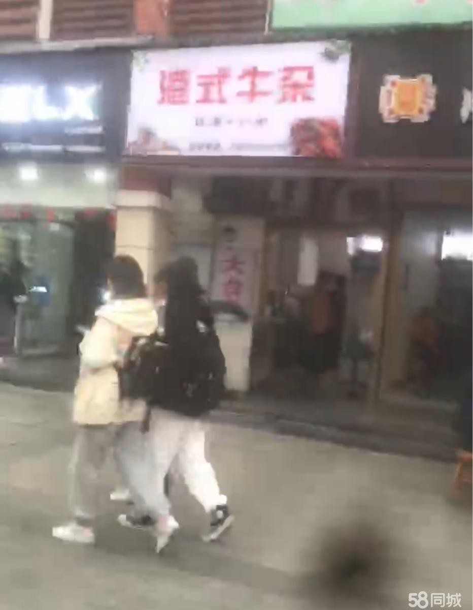 (转让)30000包5000押金，还有11个月房租，