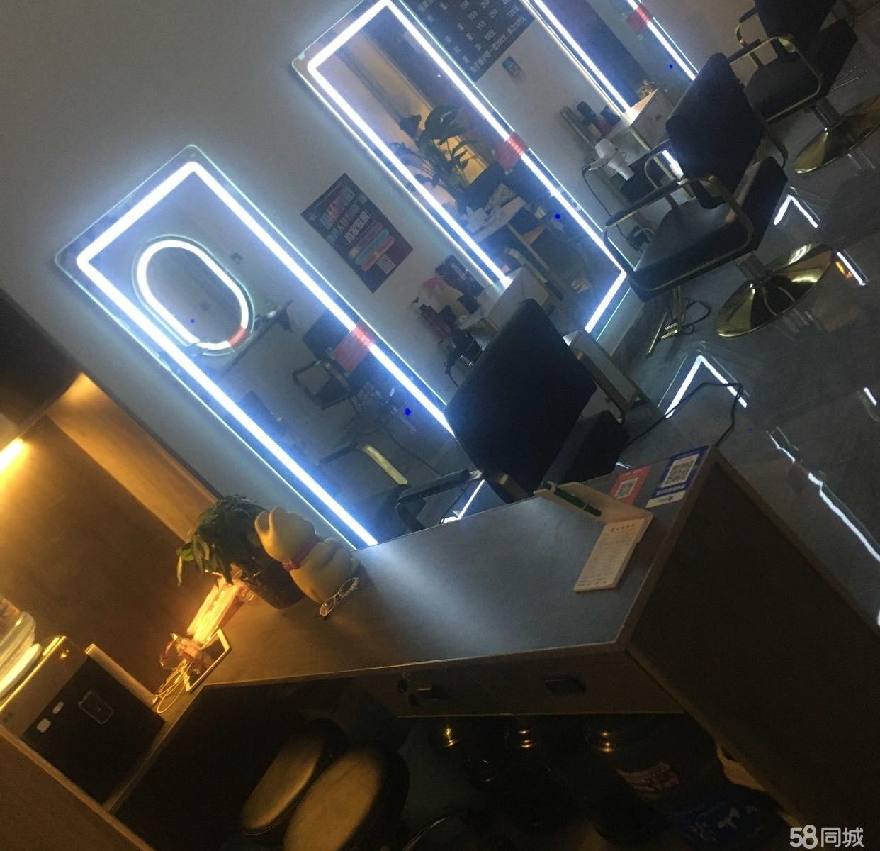 (转让)美发店转让，吾悦广场咐近，客源稳定,