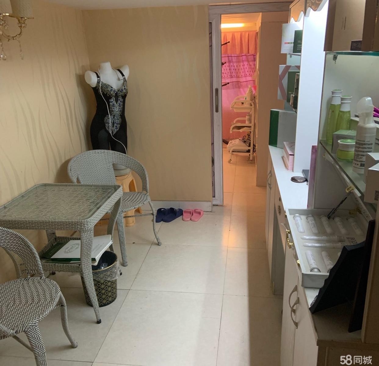(转让)这- -排街就我一家美发容店，每天客量40-60