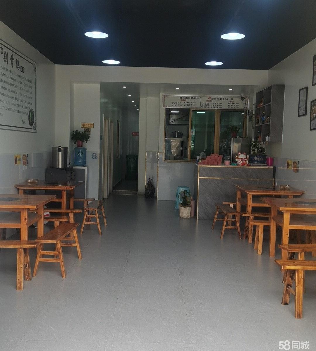 (转让)临街旺铺转让，做餐饮接手就可经营