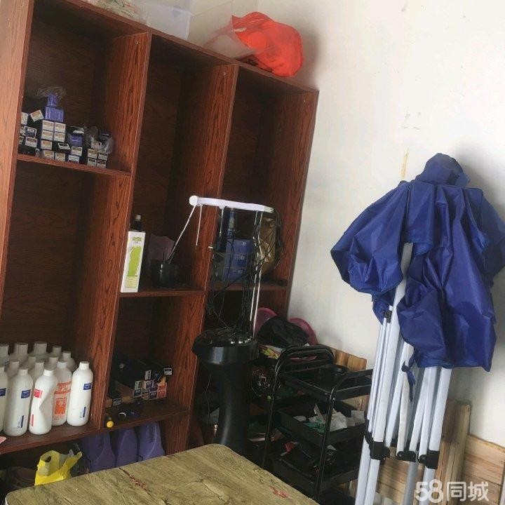 (转让)到手可经营可用空间大门外可摆摊