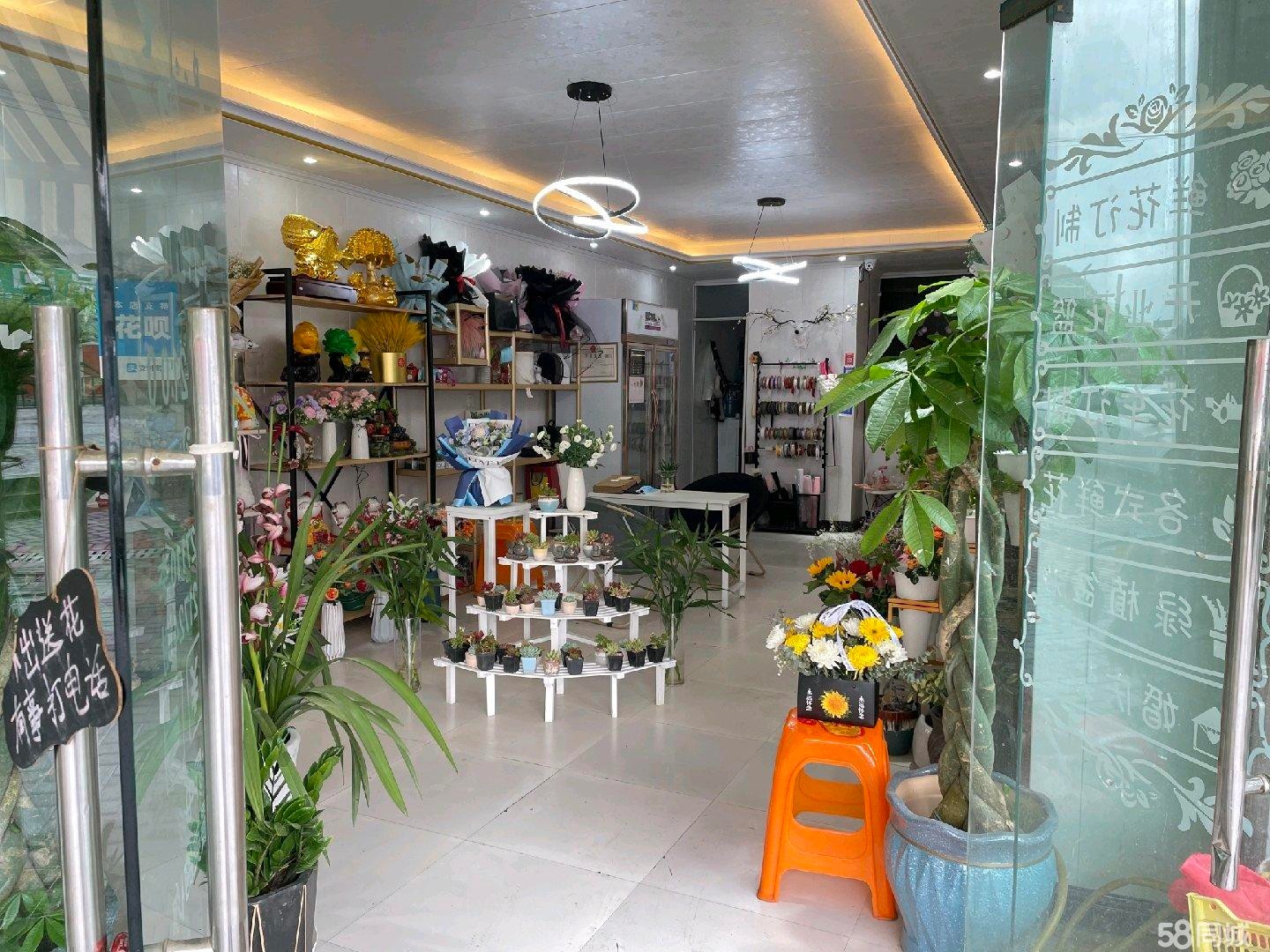 (转让)临街门面花店转让，全转也可空转