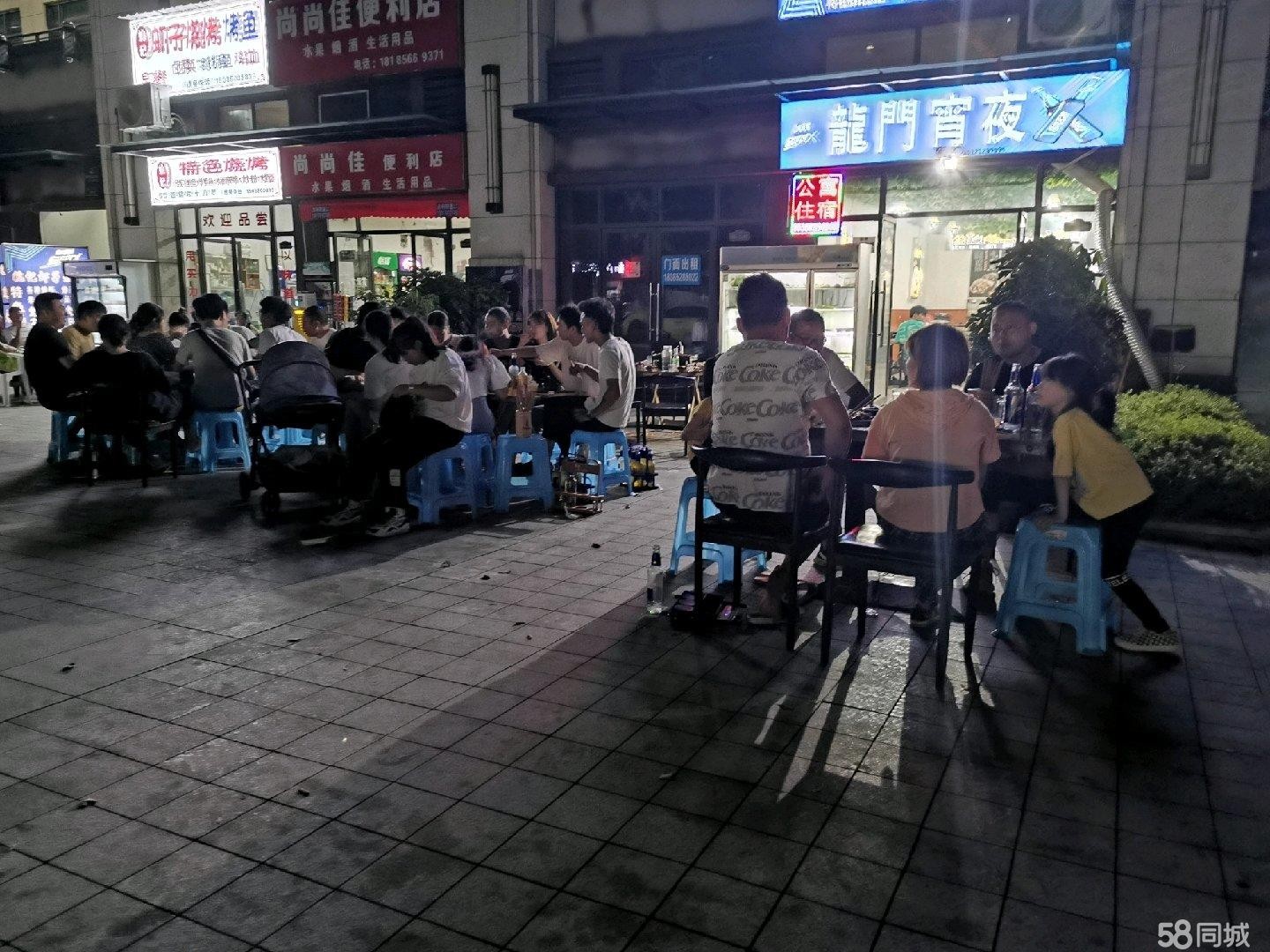 (转让)店铺周边有几个成熟小区有固定客源坝坝宽敞方便停车