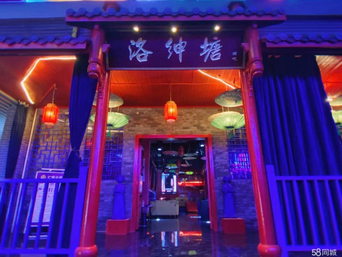 (转让)位于方圆荟广场二楼酒吧一条街，国风清吧