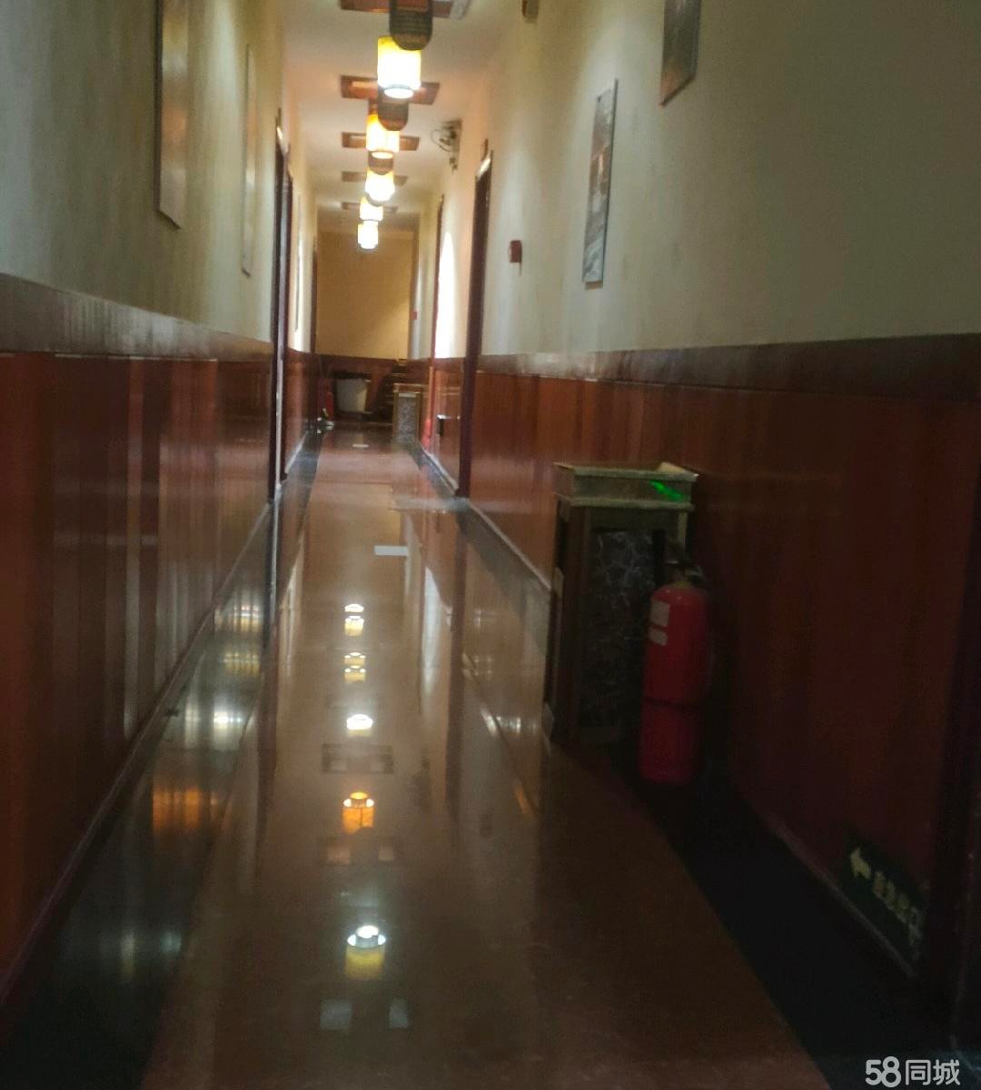 (转让)环境舒适有档次,大型地下室停车场,交通方便