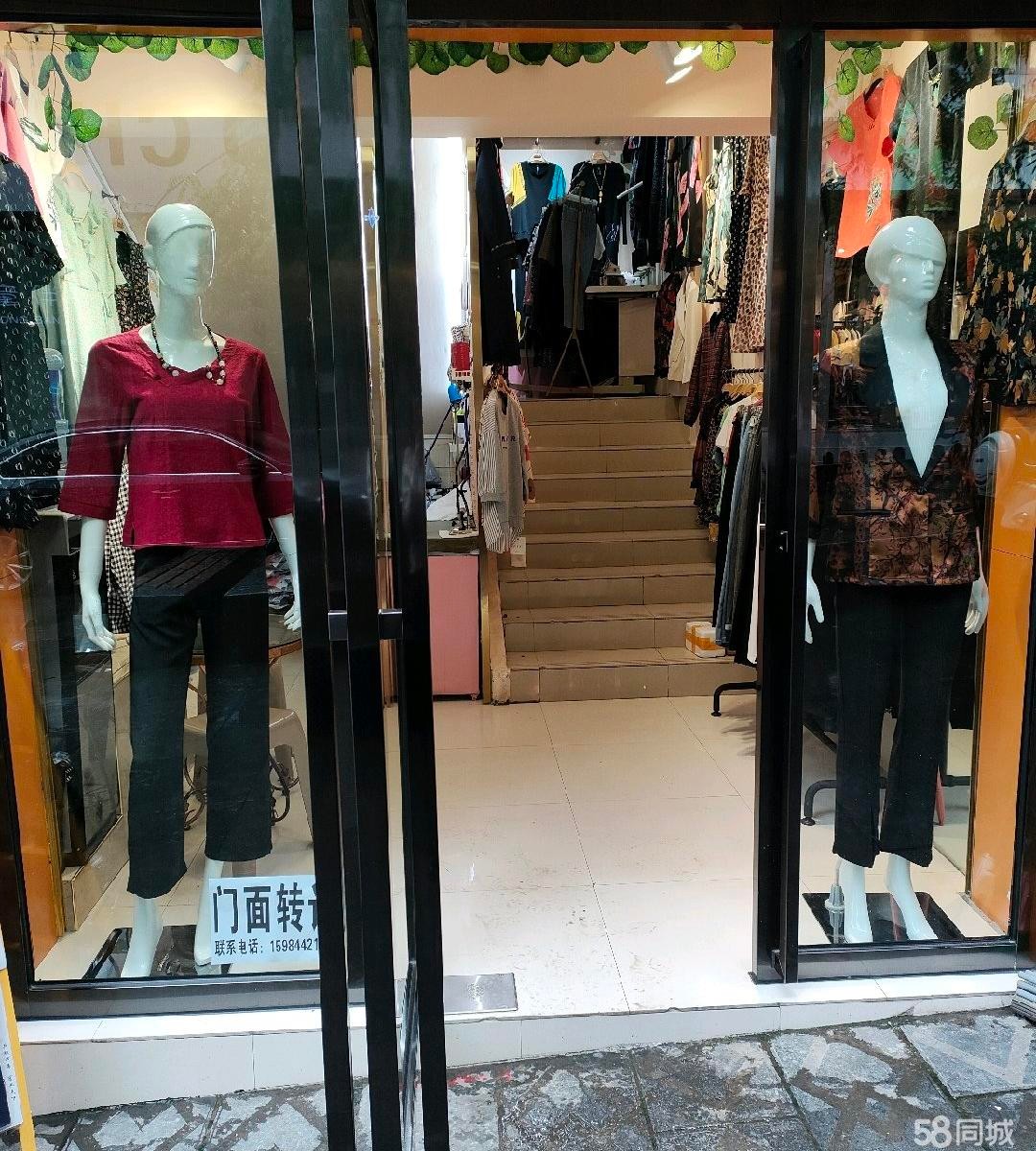 (转让)服装店转让,成本低,位置好。空铺转。带货转面议。中介勿扰