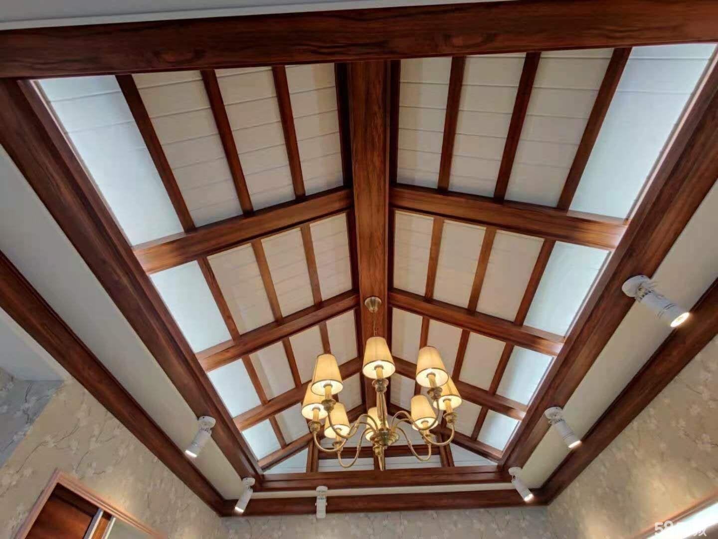 (转让)因本人工作原因，转让木纹吊顶店，内装豪华