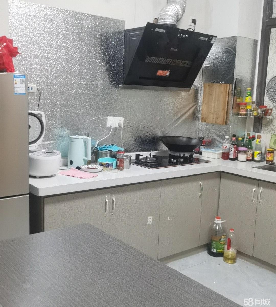 (转让)本店空调沙发热水器床沙发椅店内一应物品统--起留下