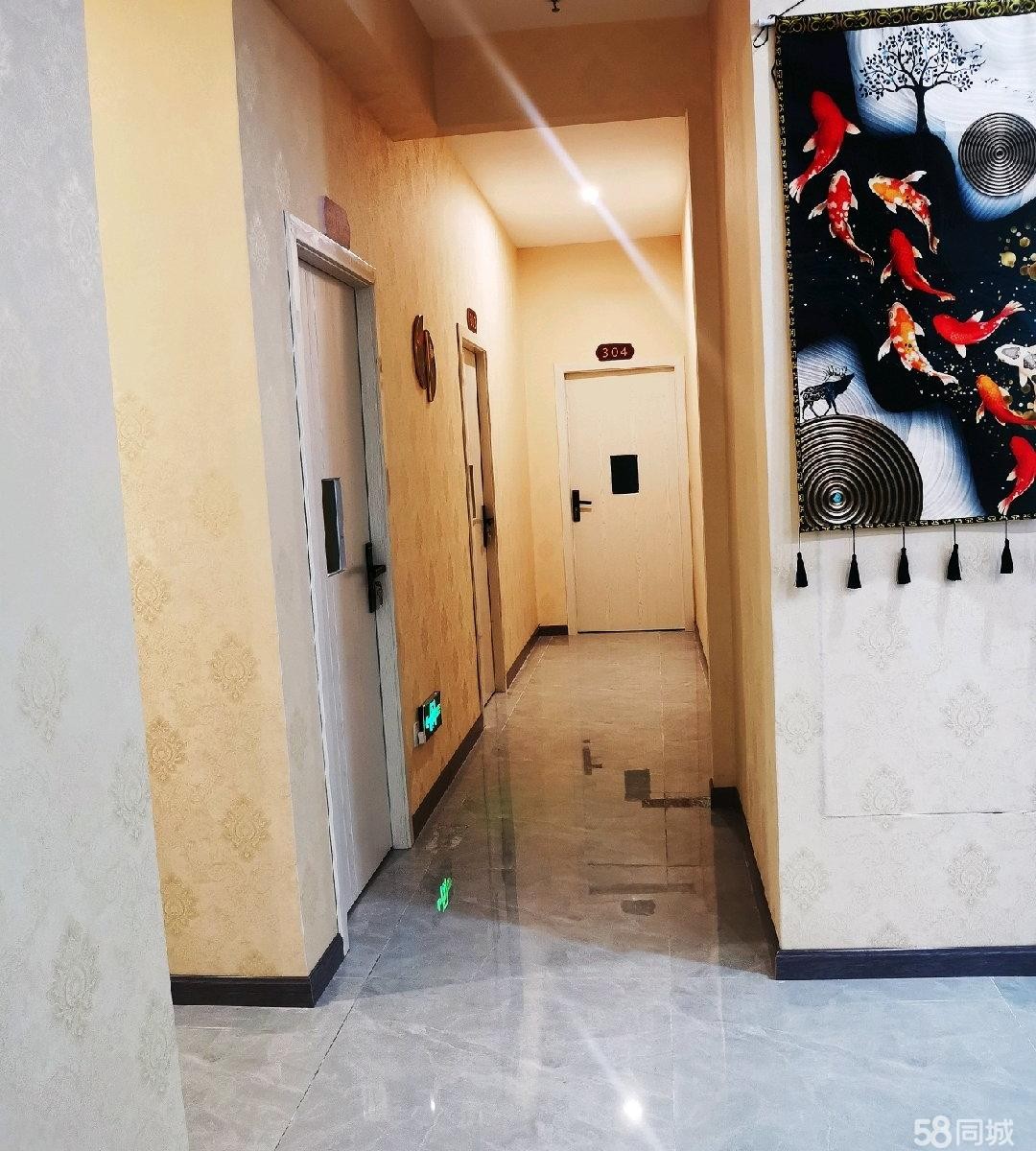 (转让)本店空调沙发热水器床沙发椅店内一应物品统--起留下