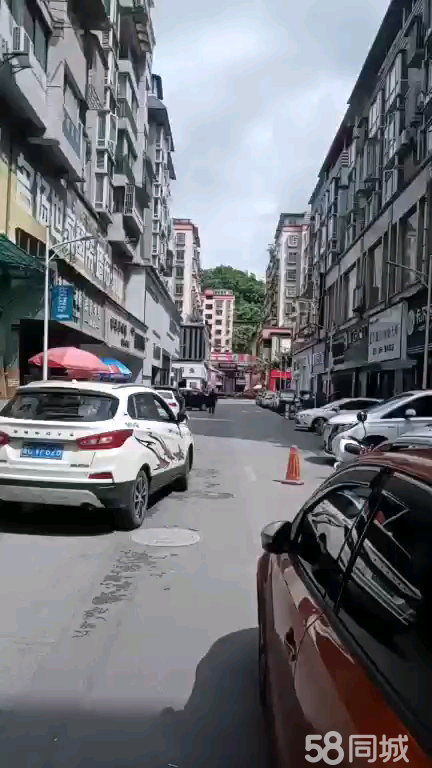(转让) 10米大门头，位置，红火门店
