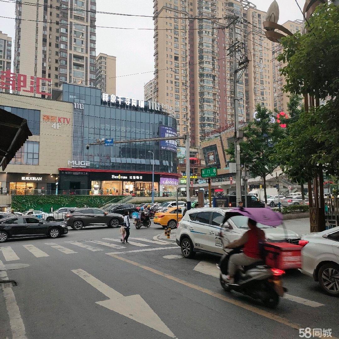 (转让)店铺周边有前线，方圆荟，大都汇都在旁边。人流量大