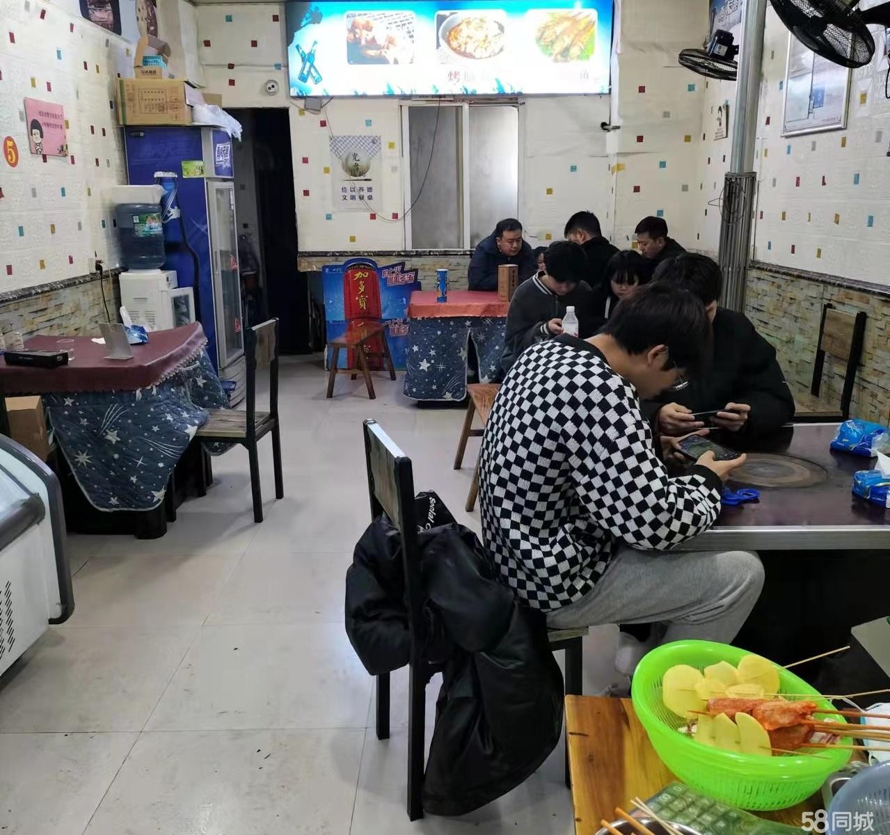 (转让)夜市街，人流量多，因为我有事情所以将本店转让