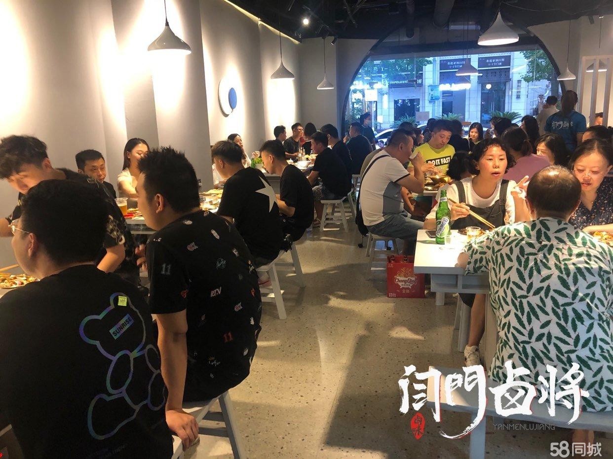 (转让)苏州路旺铺商业环境小区出口人流量超大
