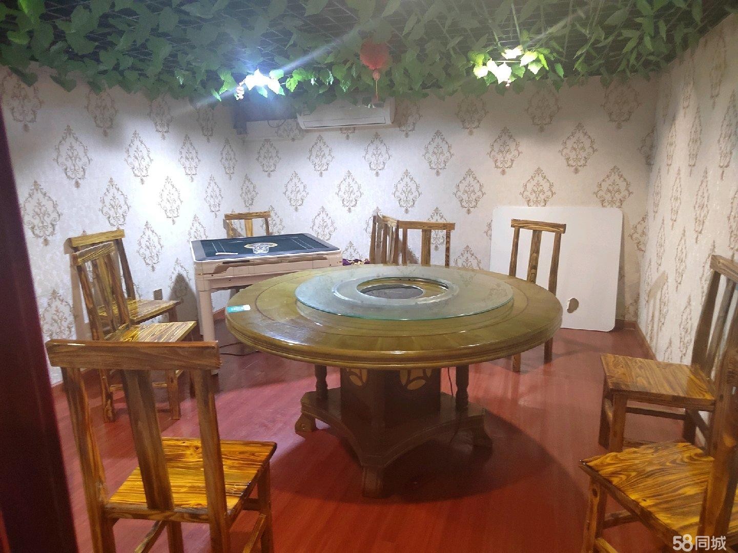 (转让)两个门面，90平，楼上有三个包间和两个小库房