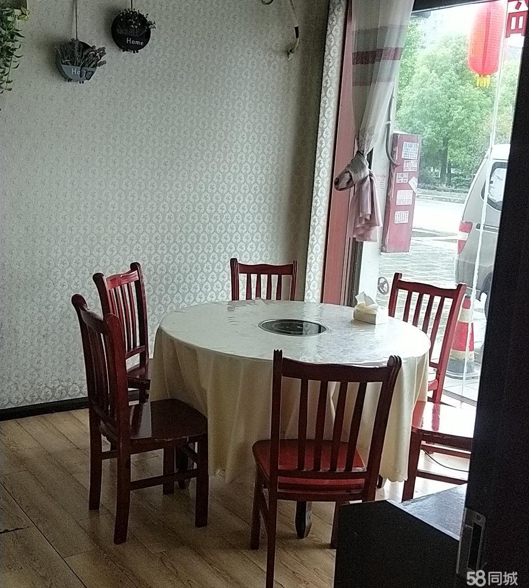 (转让)营业中的餐饮店转让，停车方便。有固定客源。接手可直接经营。