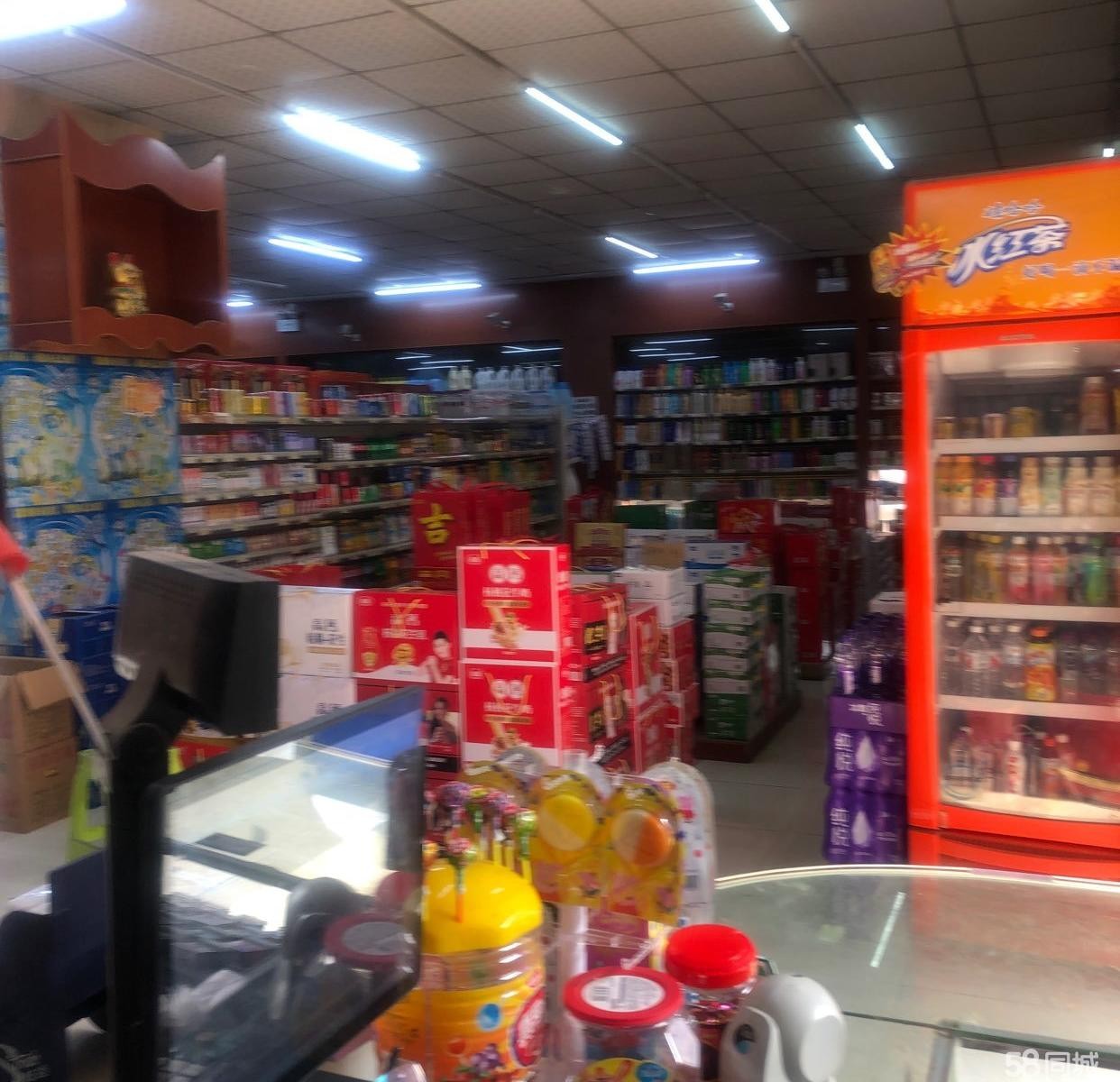 (转让)街边门面!店铺二层!层470开店!楼上睡觉!仓库