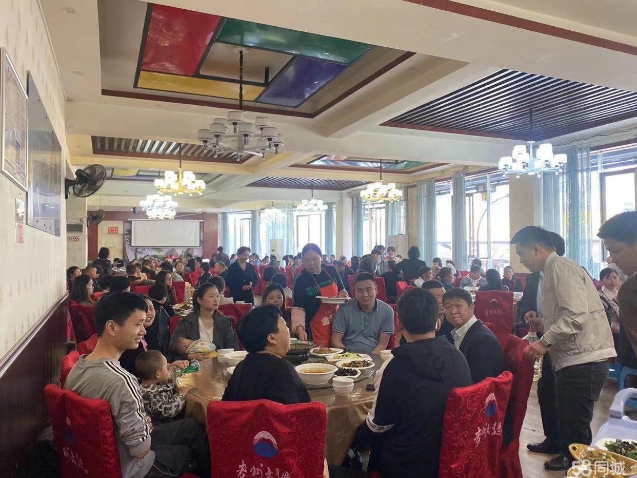 (转让)本店是正营业酒楼，由于家里无人经营管理特此转让