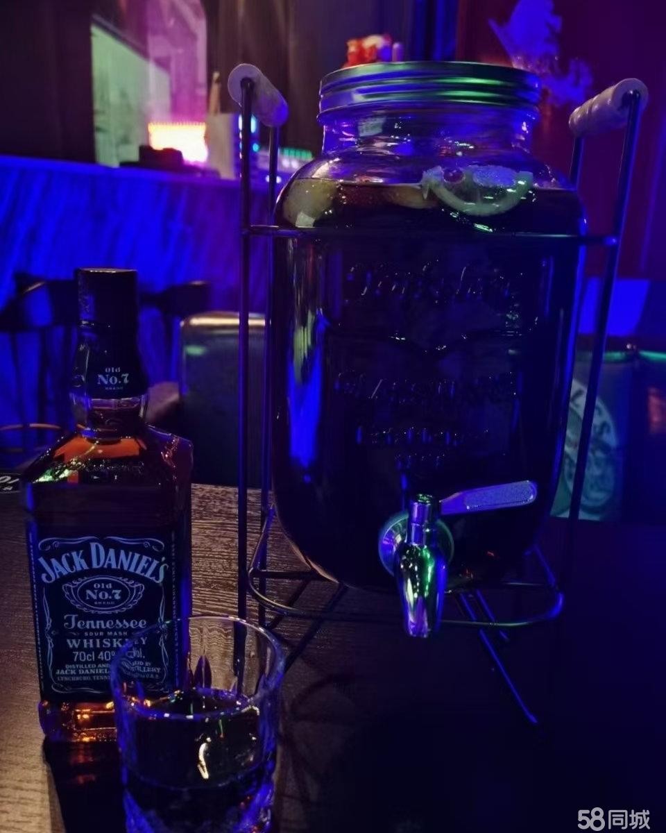 (转让)湄潭外滩位置酒吧转让