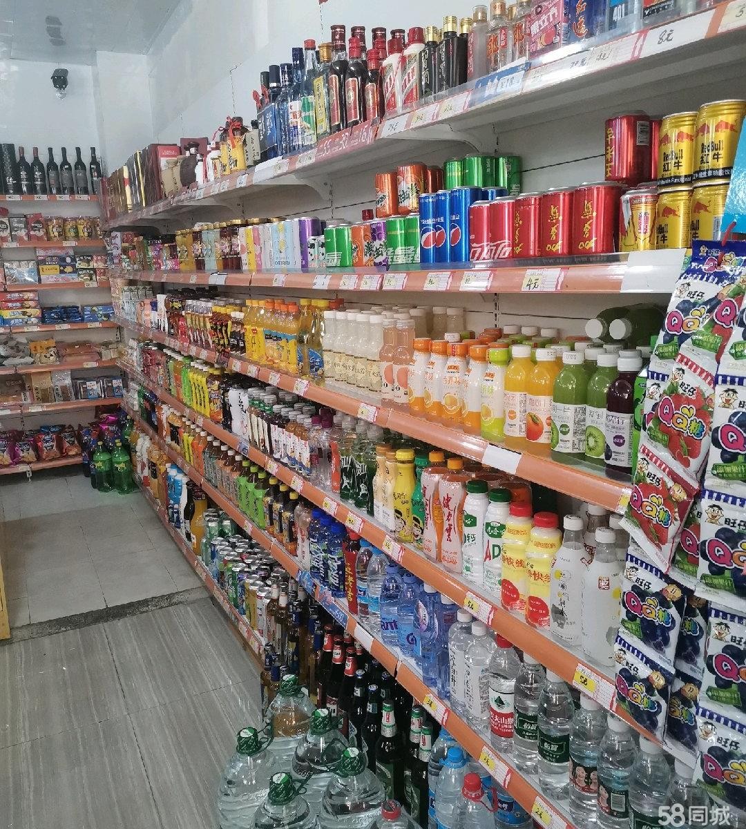 (转让)夜宵街位置，人流量大，门口外摆区有近五十个平方
