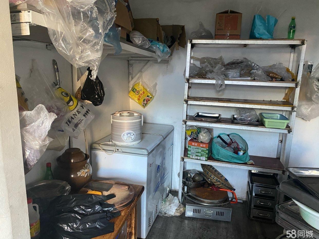 转让)旺铺地段好人流量大周边有学校有商场