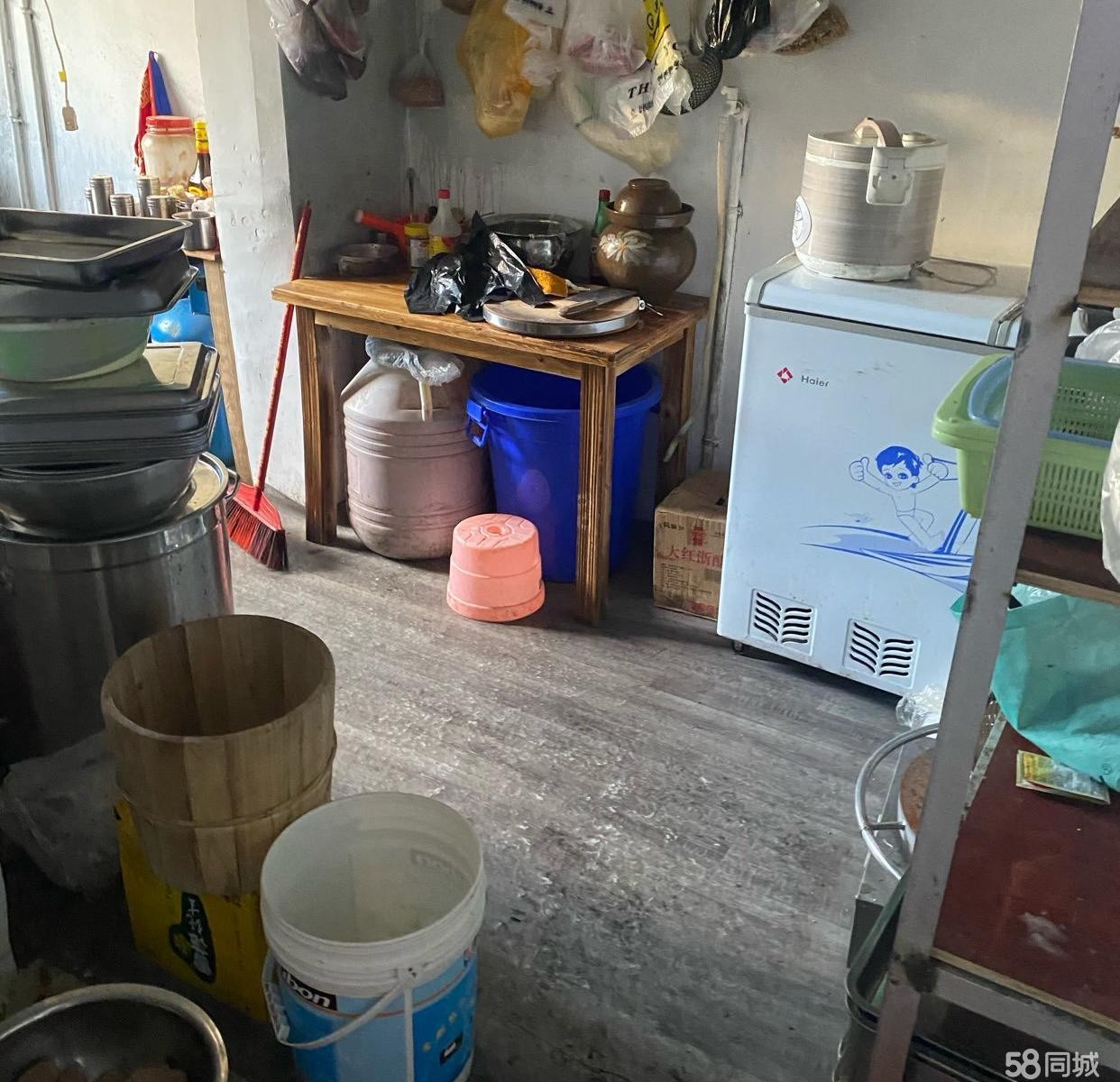 转让)旺铺地段好人流量大周边有学校有商场