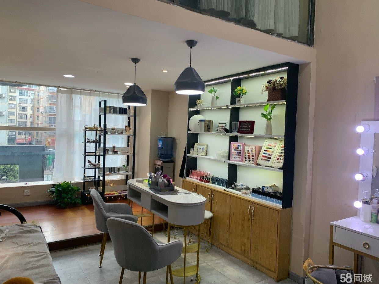 (转让)才装修的店里设备齐全