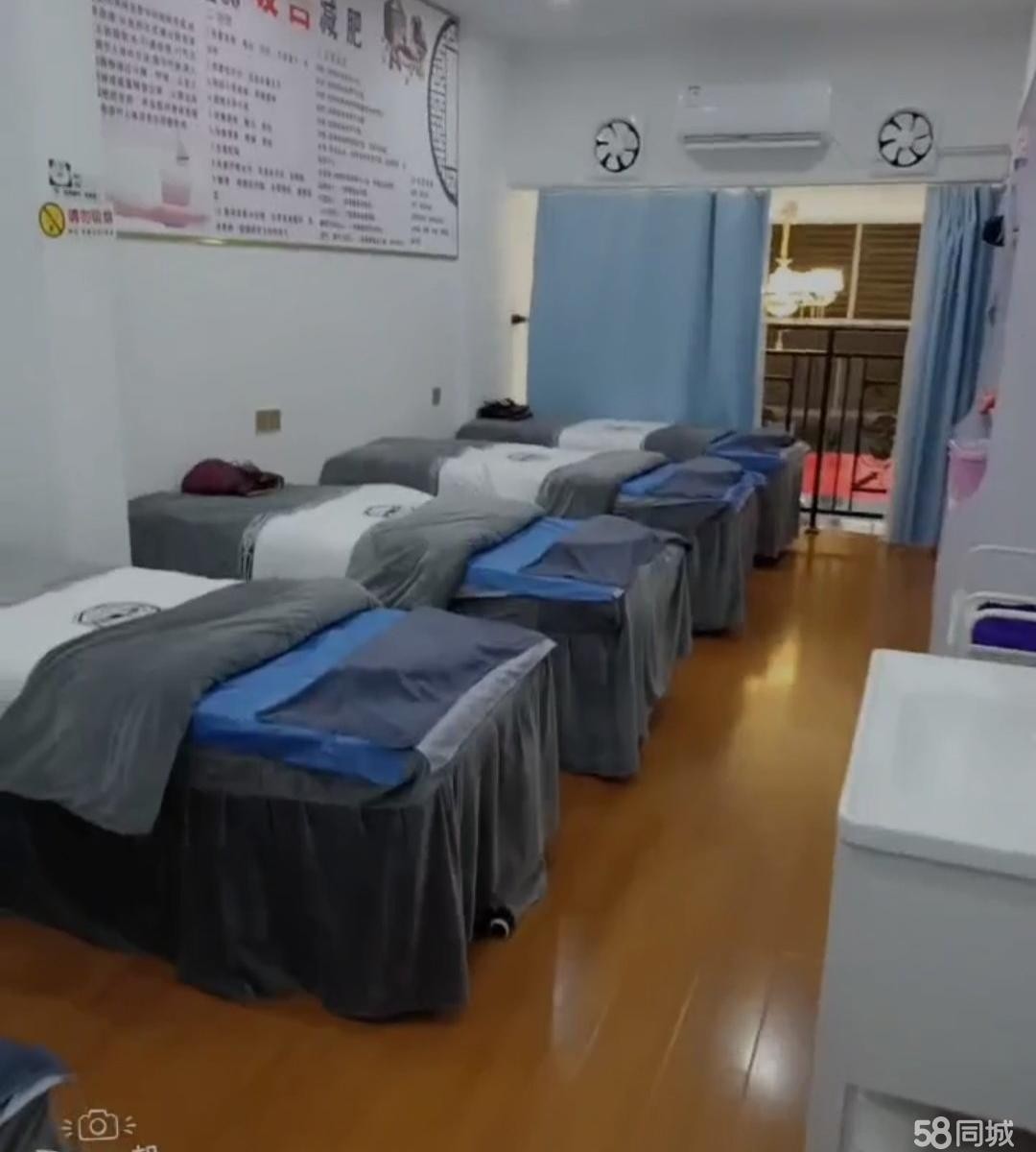 (转让)临街商铺，周边有高端小区，小学幼儿园，中学，
