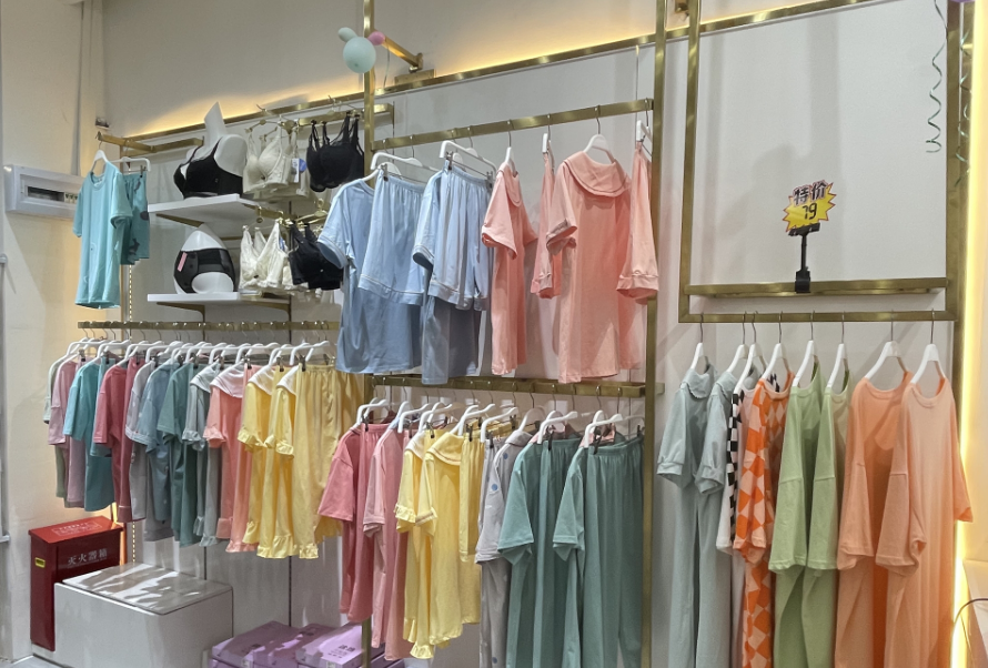 转让仁怀服装店