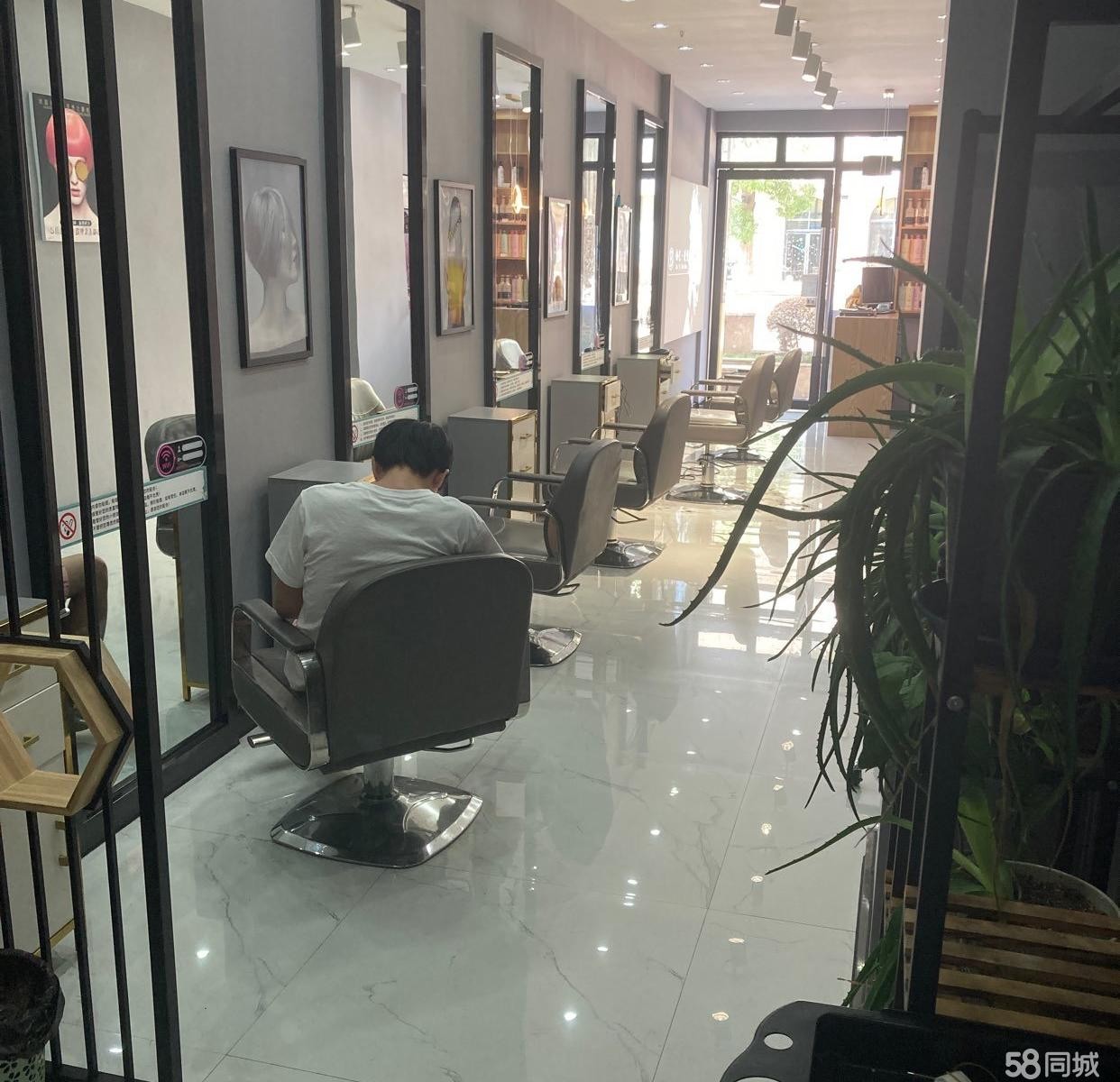 (转让)3年老店，重新装修过的，因为股东意见不合分道扬镳，忍痛割爱