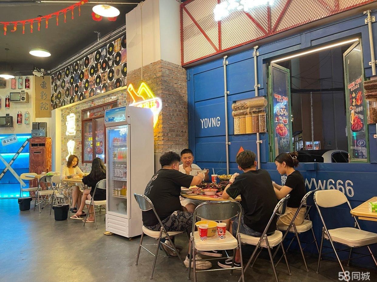 (转让)的位置，石板街美食街旁边就是澳门路商圈