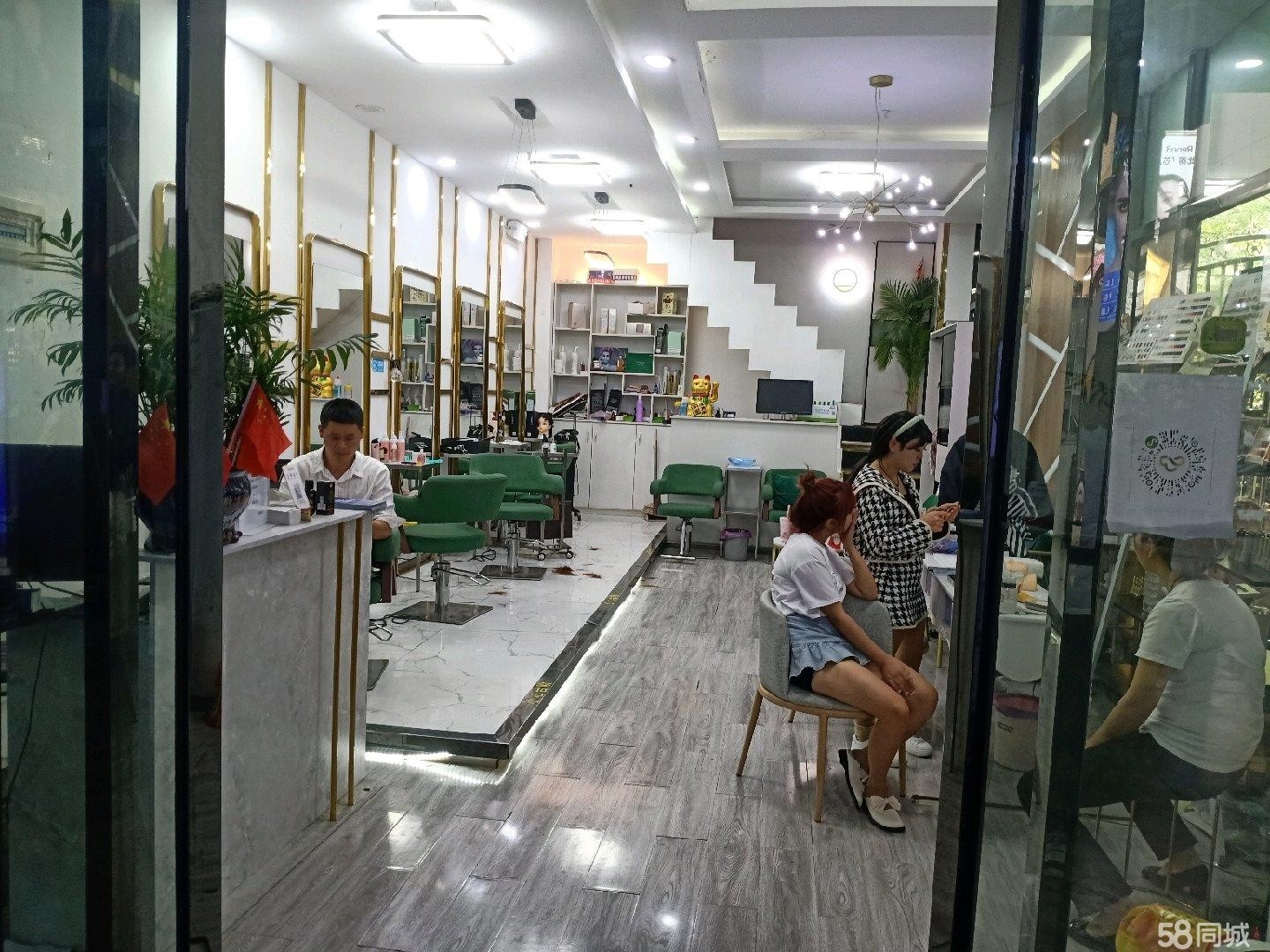 (转让)美发美甲综合店，因个人原因无法继续经营