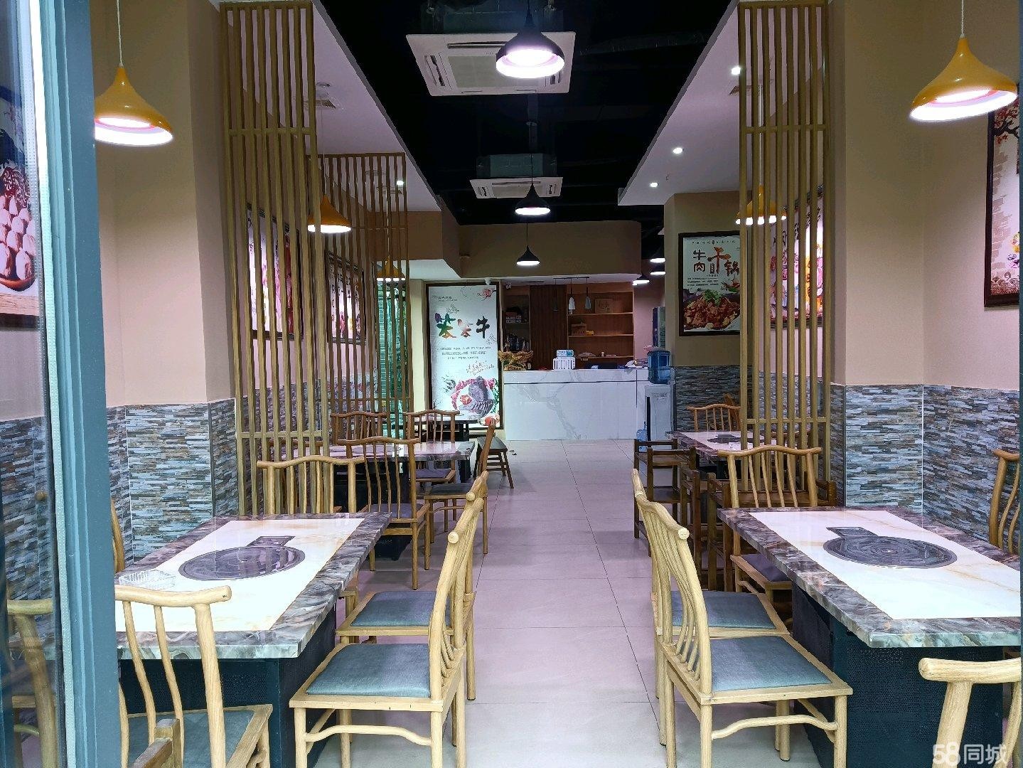 (转让)圣城公园美食街9号楼，二楼，总面积338cm,有四间包房