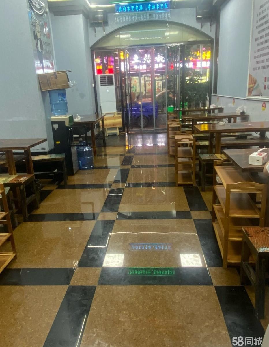 (转让)本人不常在这边无心经营，先将旺铺转，接手可做