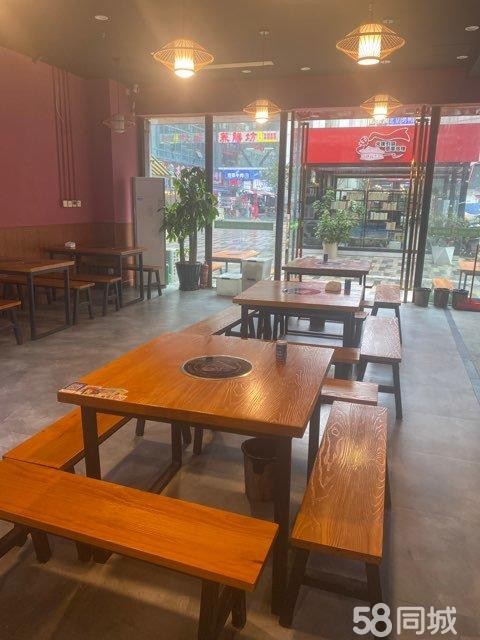 (转让)店在遵义医学院对面时代天街
