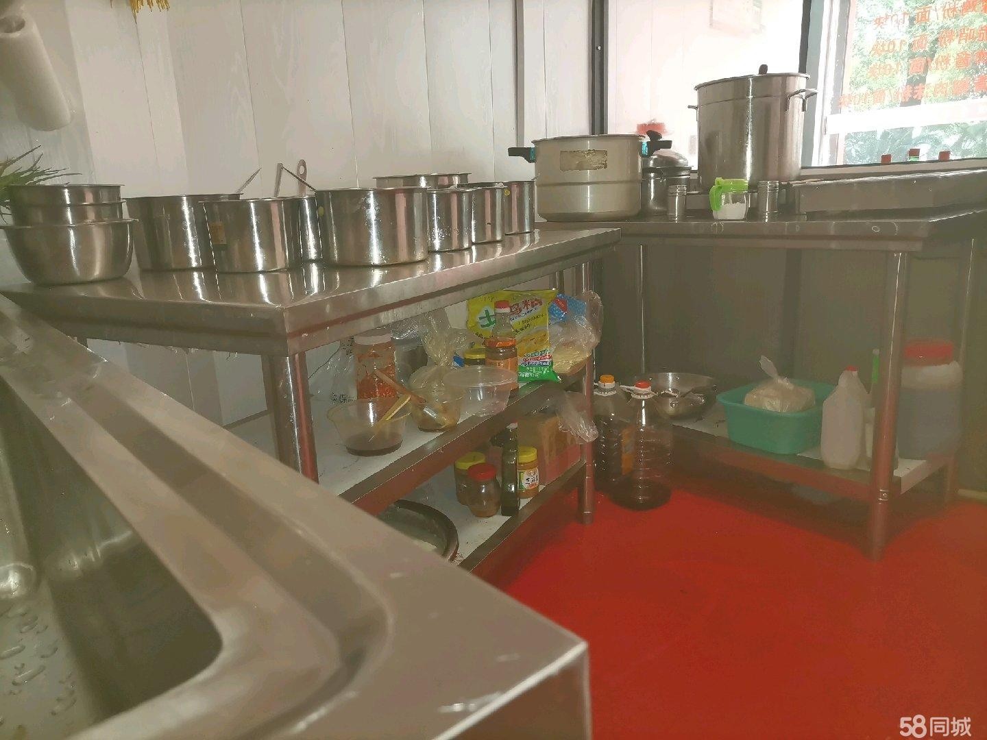 (转让)餐饮旺铺转让可外摆宵夜周边有幼儿园盐津二小，马路对面有菜市场