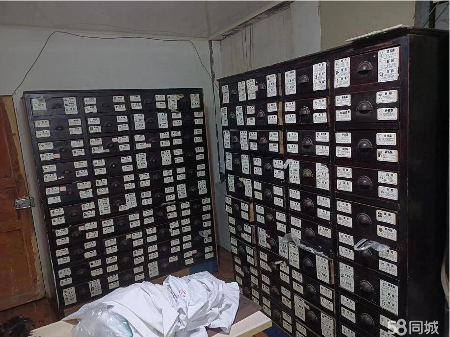(转让)证.件齐全步行街日入2000药店转让