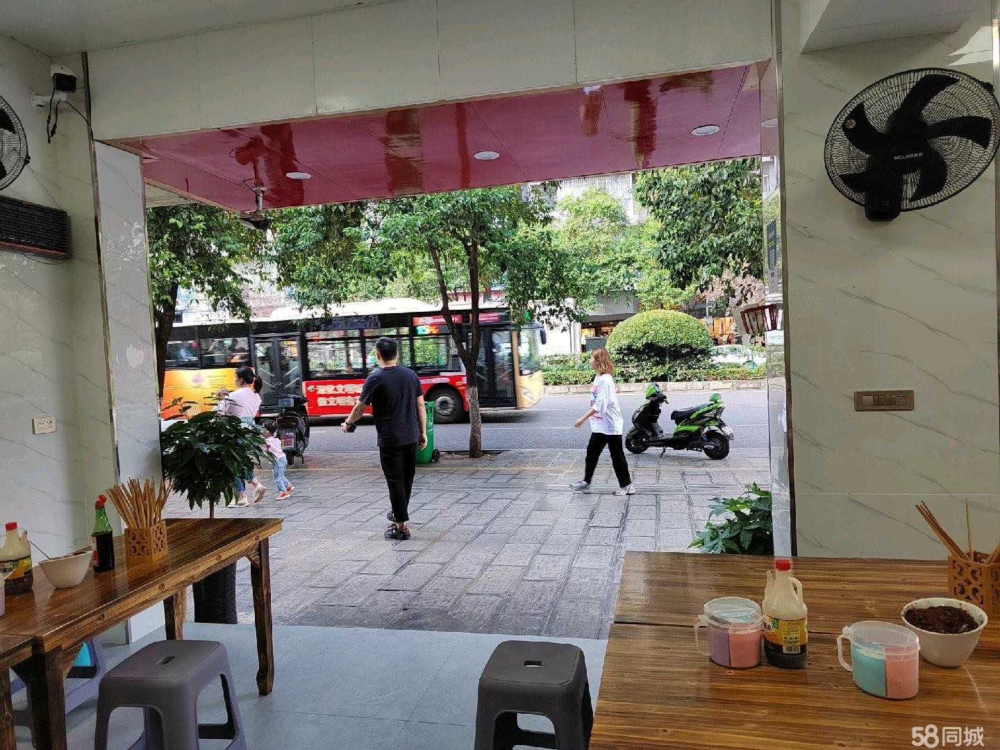 (转让)大连路航天医院门口人流量大，成熟商圈