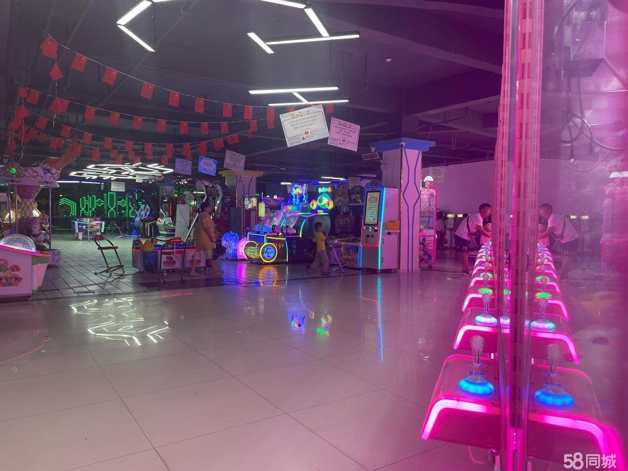 (转让)林达美食街二楼,客流和位置都很好