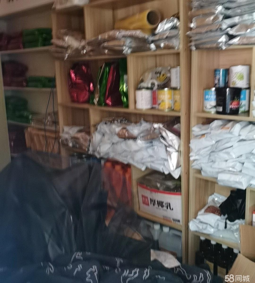 (转让)地段，位于亨特商场旁，人流量多，适合做各类店面经营